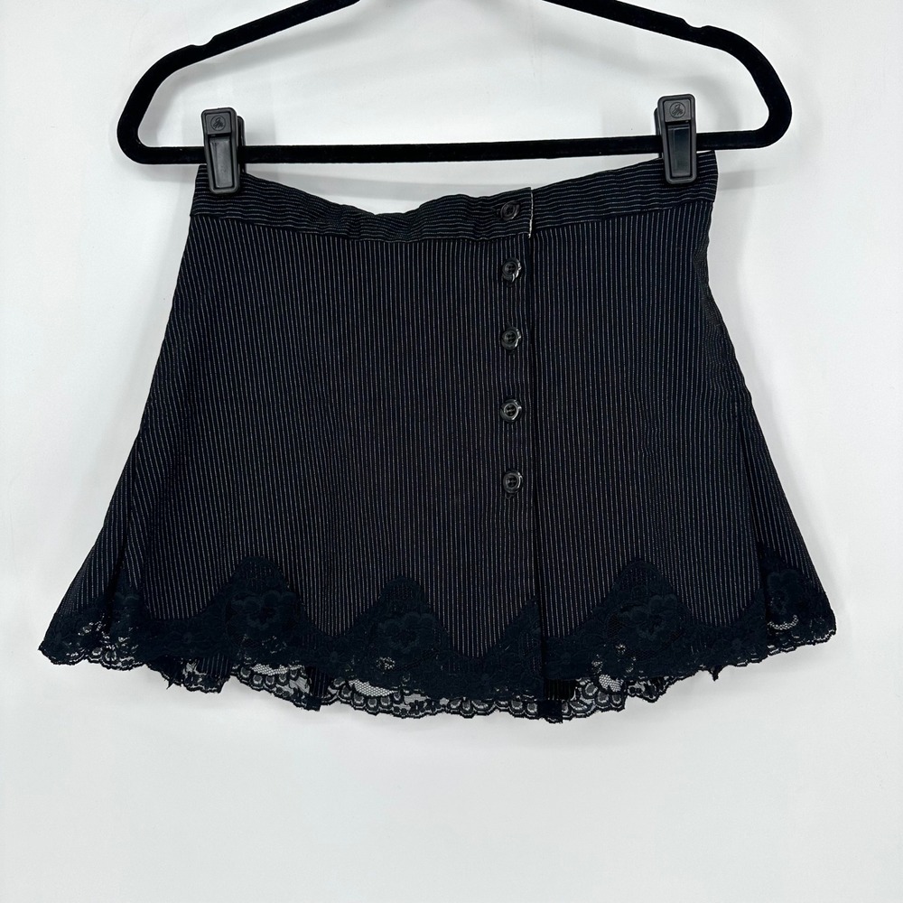 VTG Y2K Zinc Black Pinstripe Pleated‎ Mini Skirt Lace Trim Preppy Office Siren S